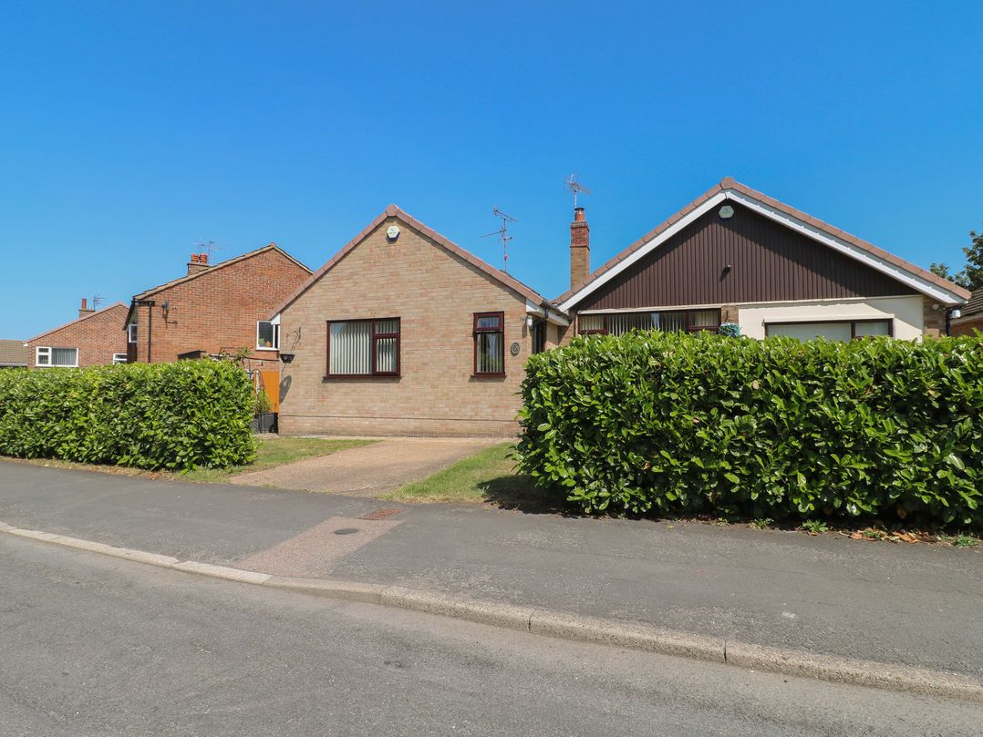27A Wolds Drive