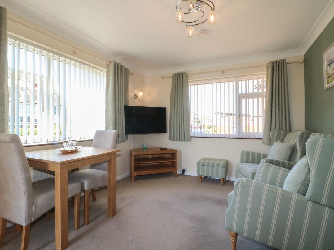 27A Wolds Drive