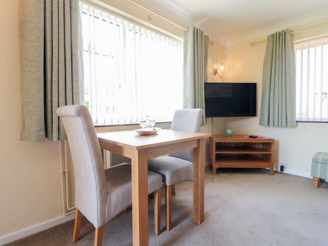 27A Wolds Drive