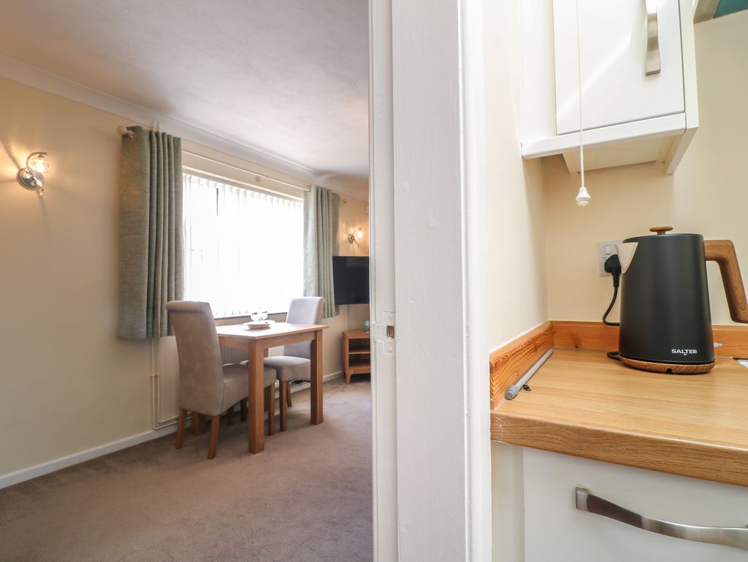 27A Wolds Drive