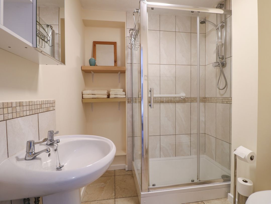 27A Wolds Drive