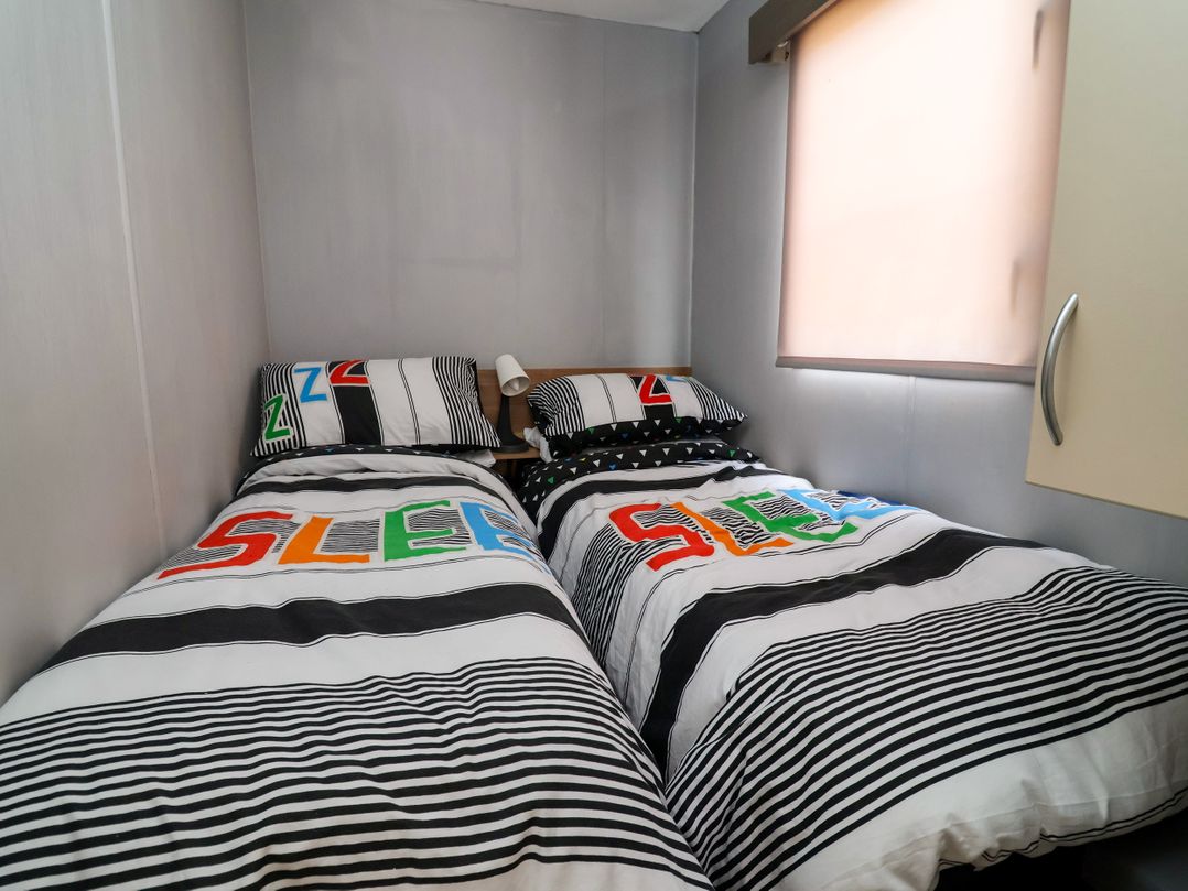 Plot 594