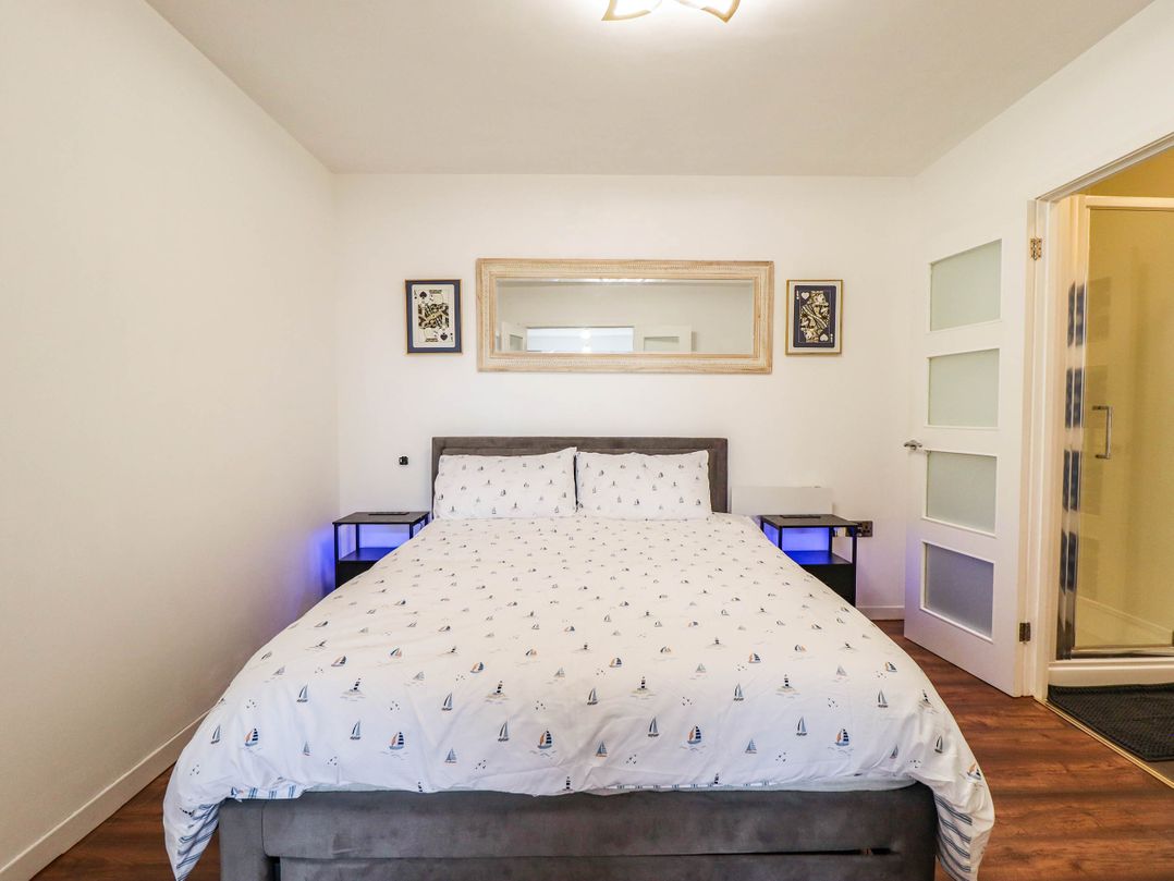 The Ocean House--- Sea Shell