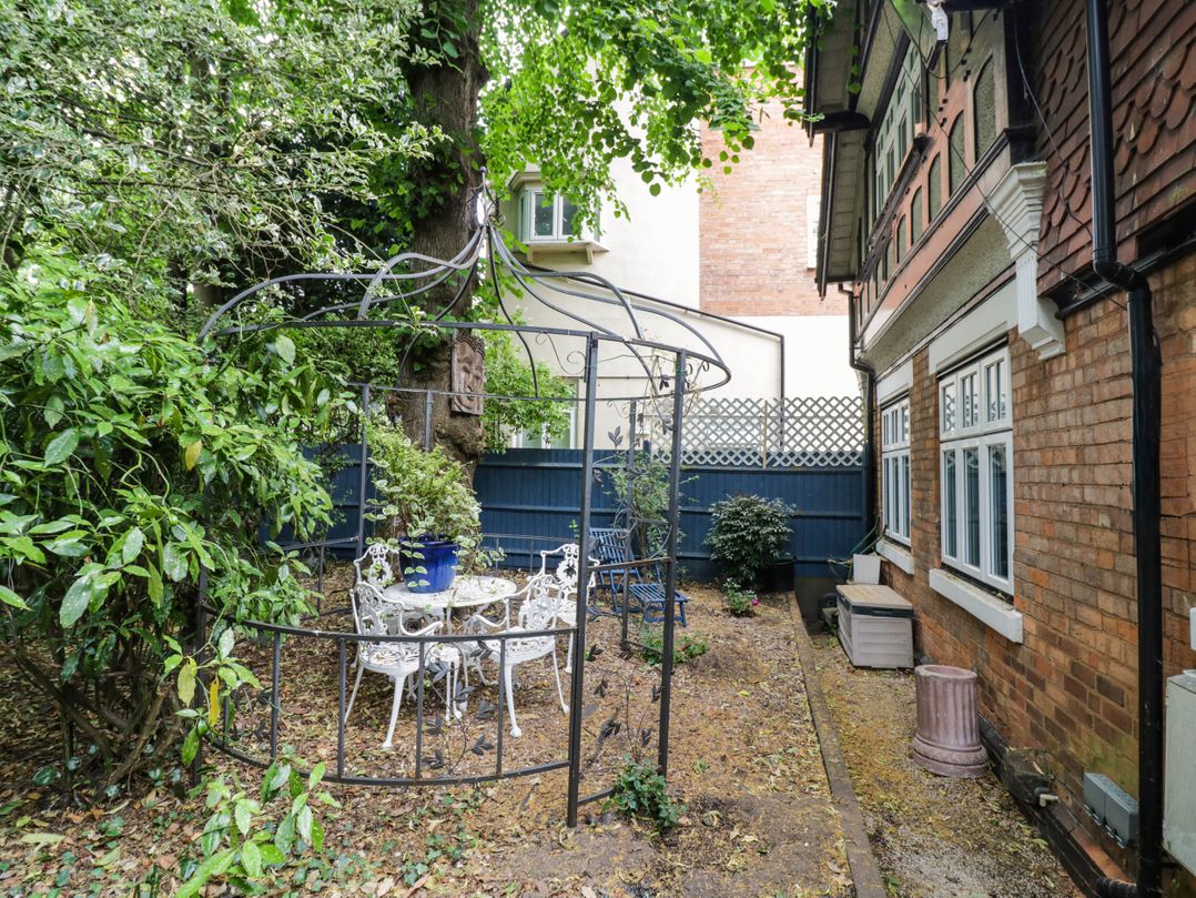 Tudor Lodge