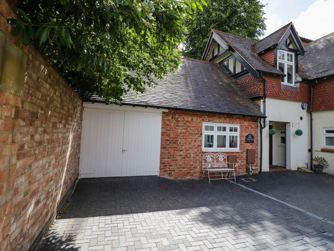 Tudor Lodge