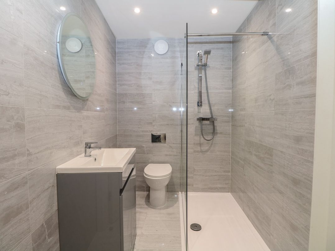 2 Bed