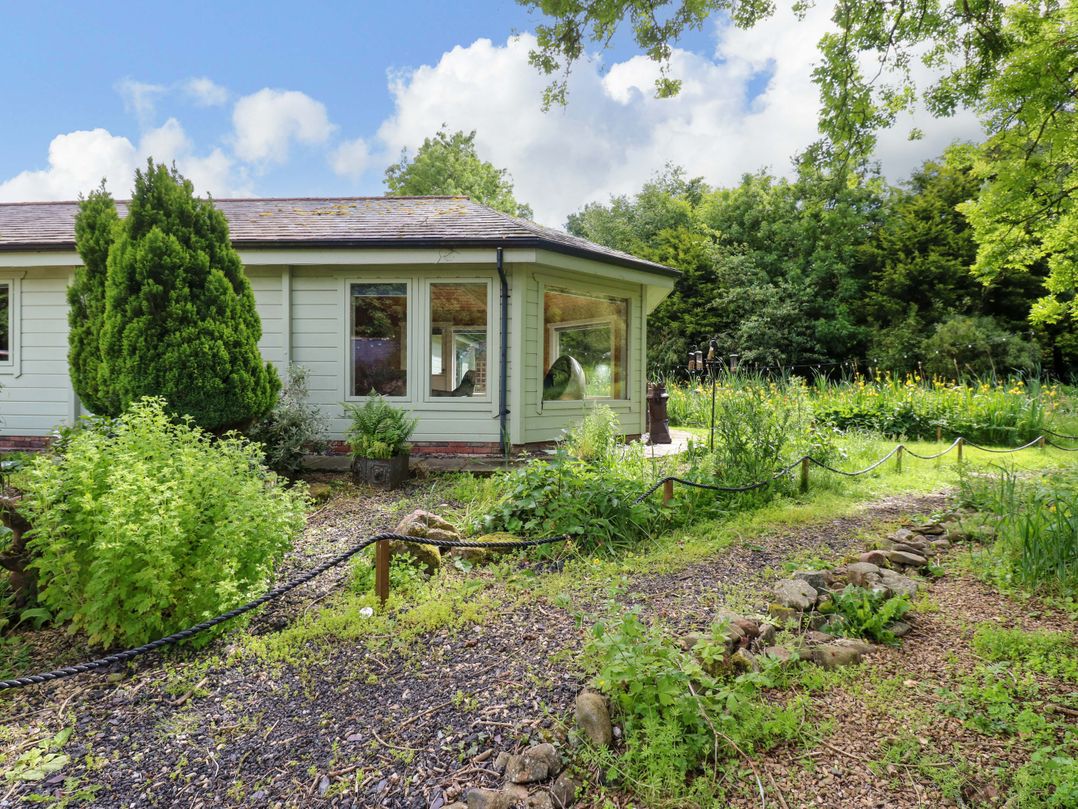 Bulrush Cabin