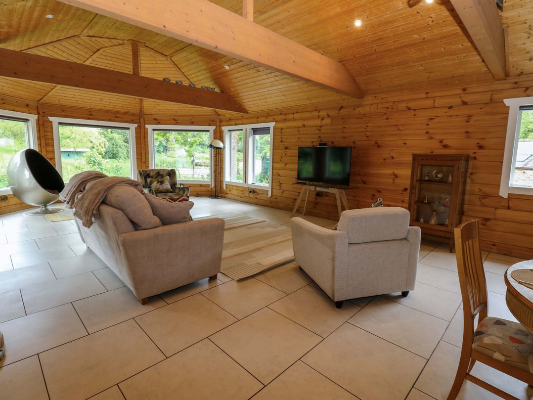 Bulrush Cabin