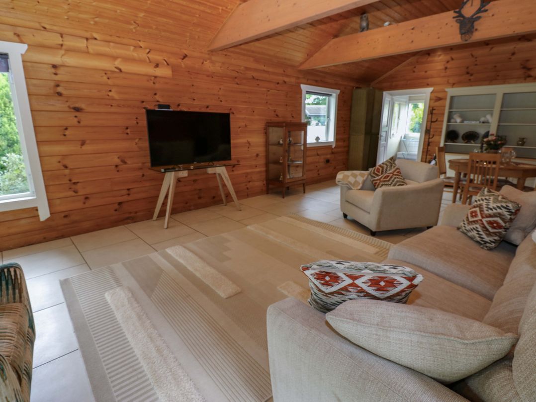 Bulrush Cabin