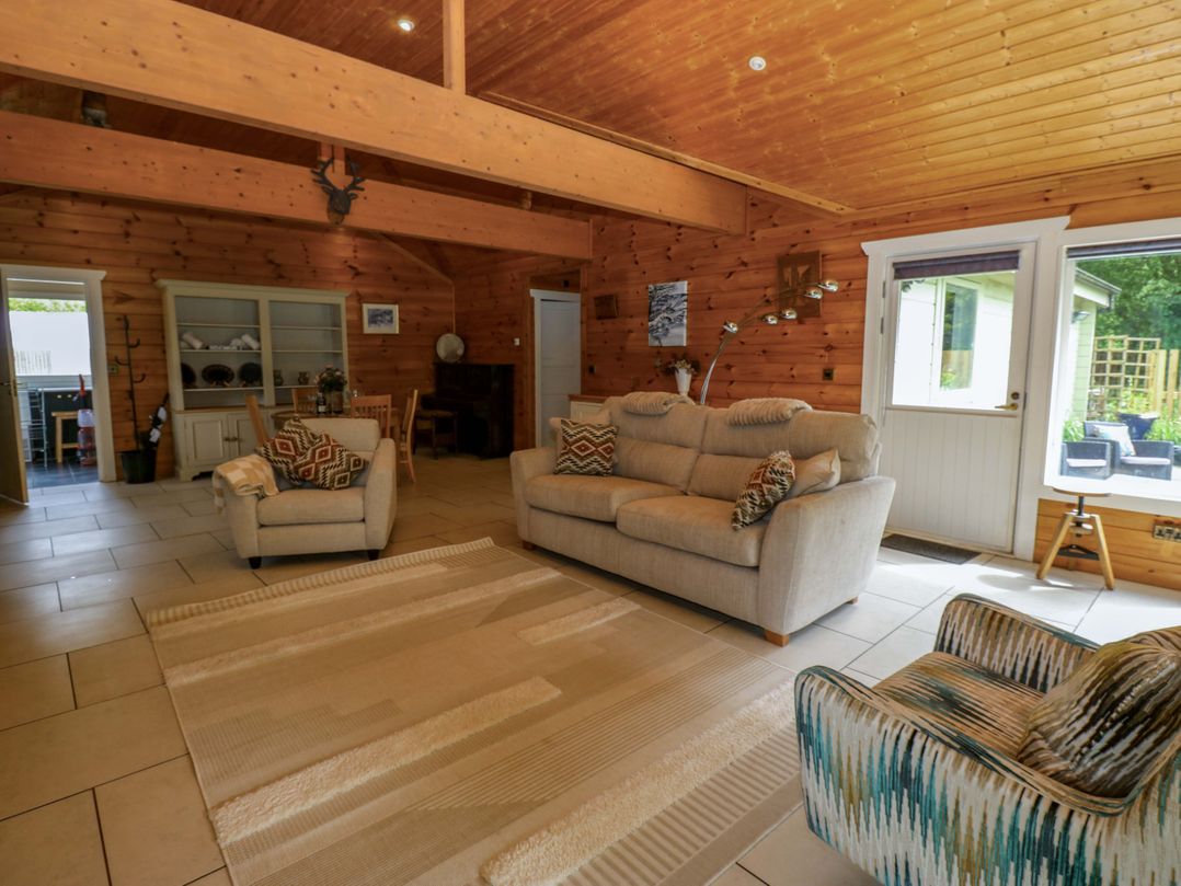 Bulrush Cabin
