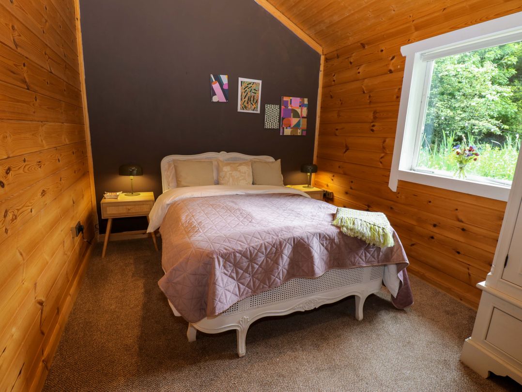 Bulrush Cabin