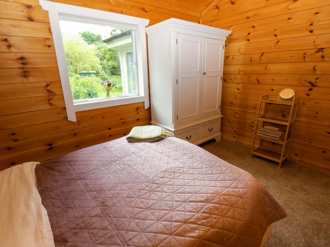 Bulrush Cabin