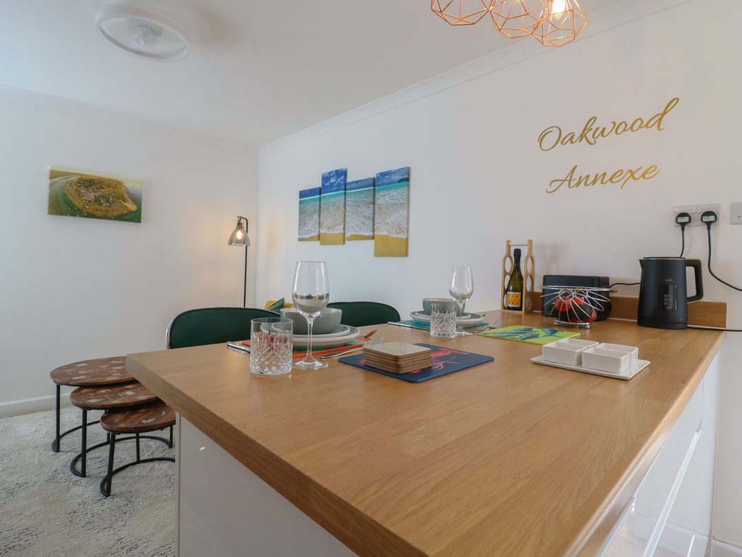 Oakwood Annexe
