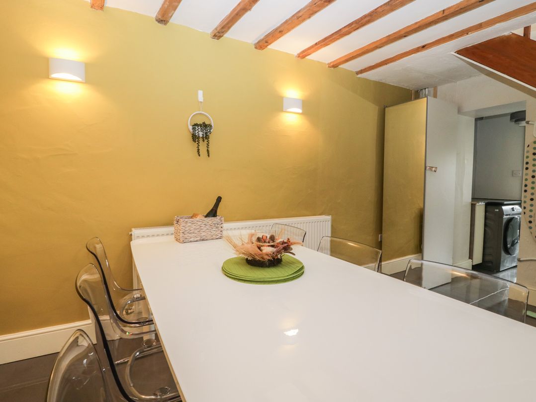 Courtyard Cottage