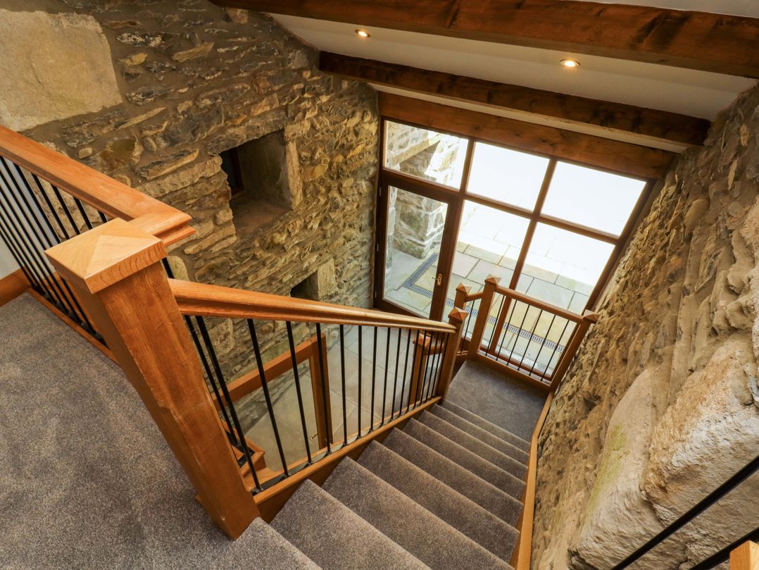 Dam House Barn