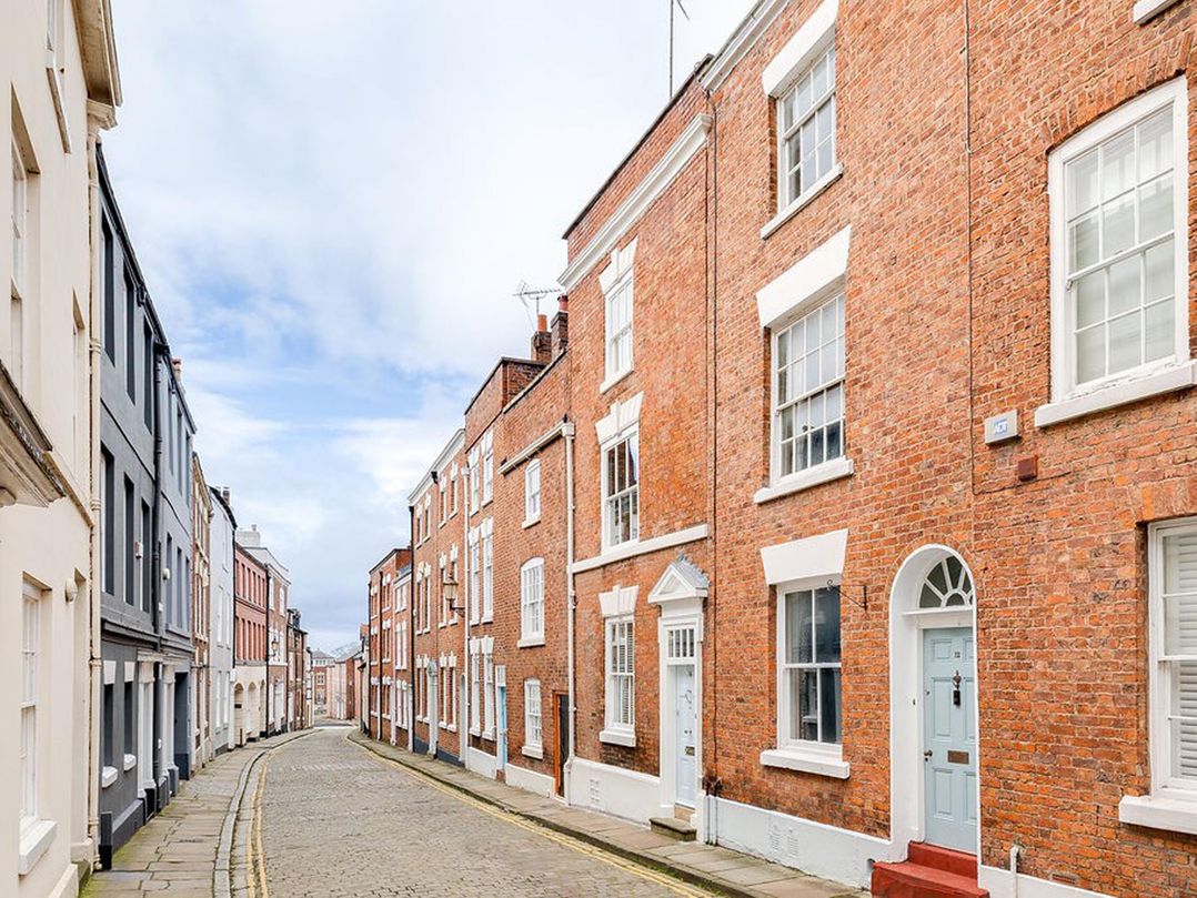 Luxury Georgian Townhouse / sleeps 10 / parking