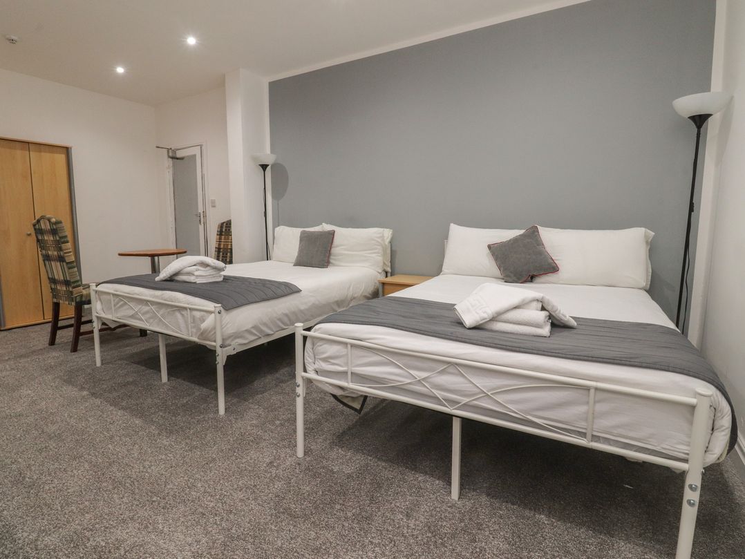 Luxury Winter Gardens Apartment 1