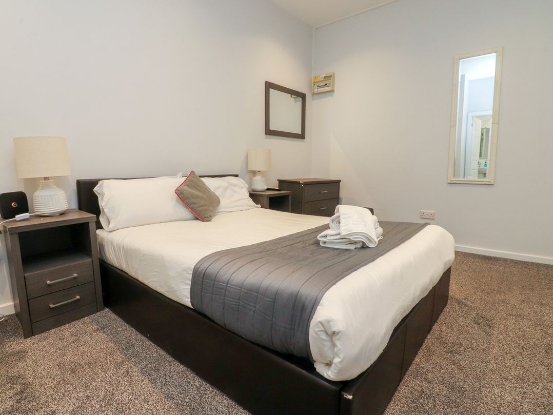 Luxury Winter Gardens Apartment 1
