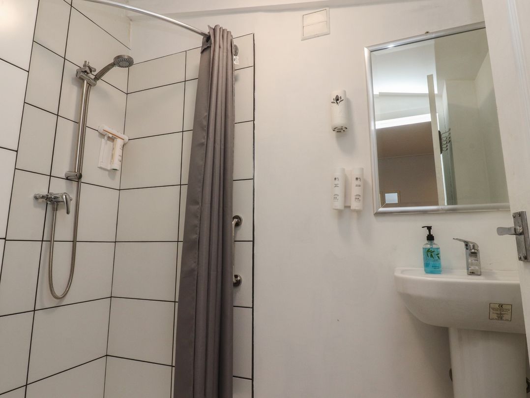 Luxury Winter Gardens Apartment 1