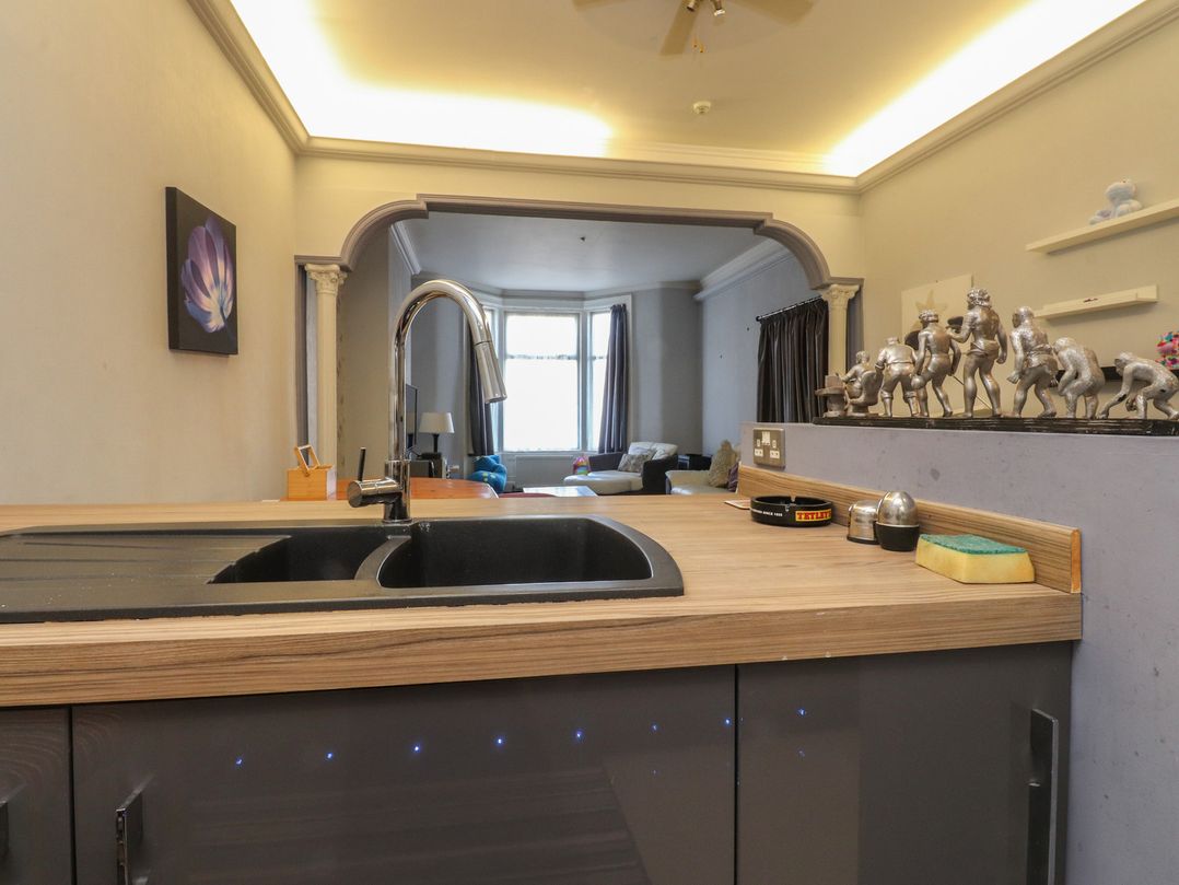 Luxury Winter Gardens Apartment 2