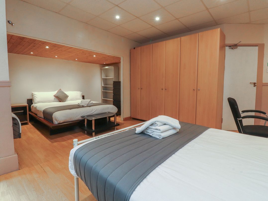 Luxury Winter Gardens Apartment 2