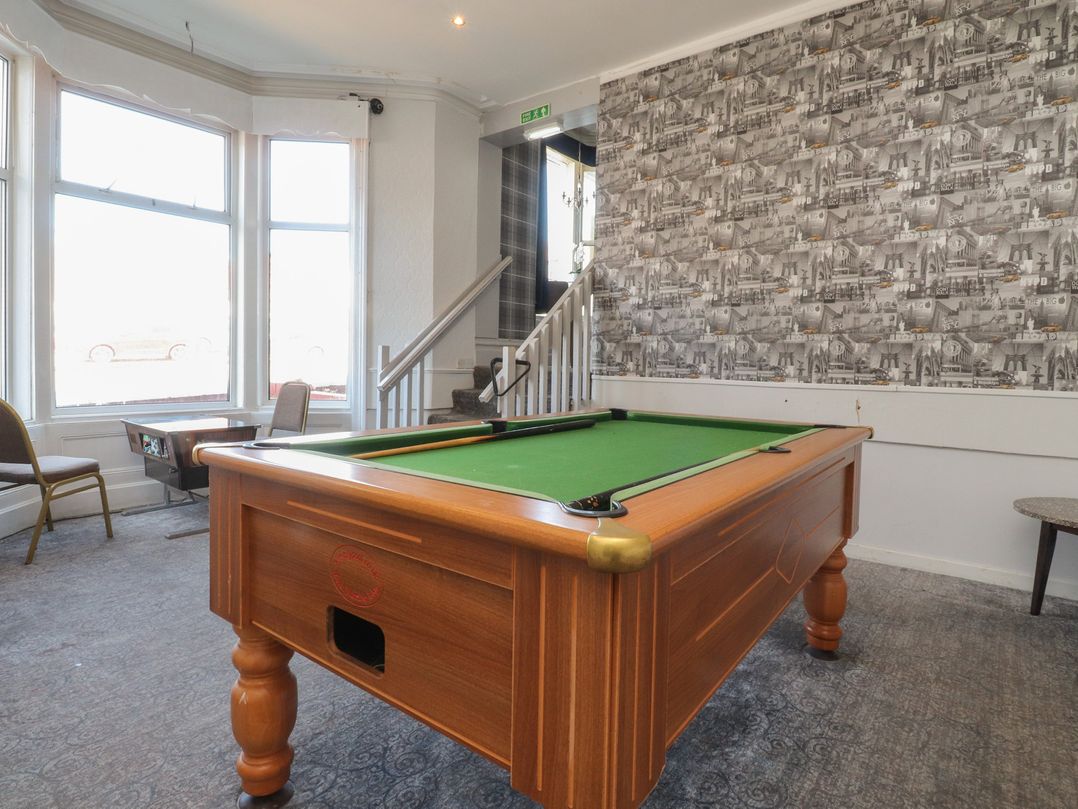 Luxury Winter Gardens Apartment 2