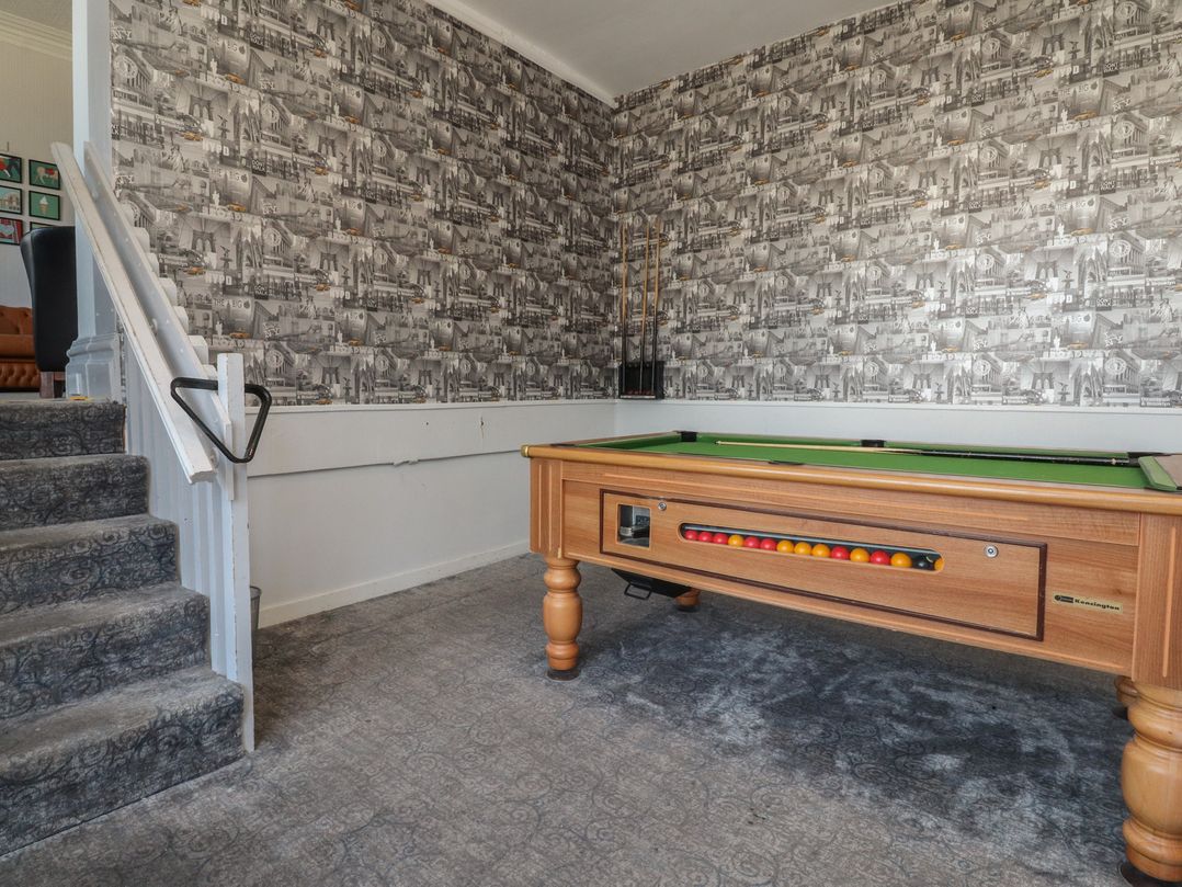 Luxury Winter Gardens Apartment 2