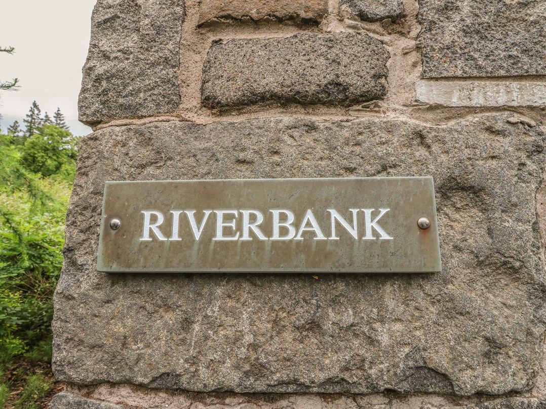 Riverbank Cottage