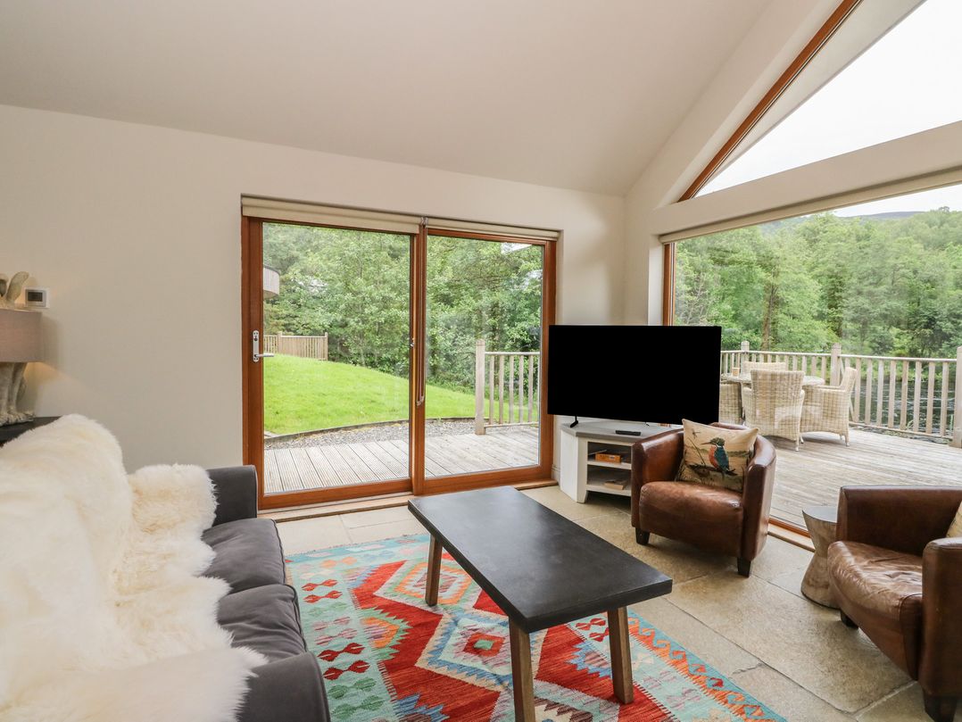 Riverbank Cottage