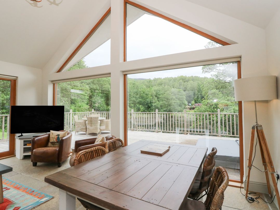 Riverbank Cottage