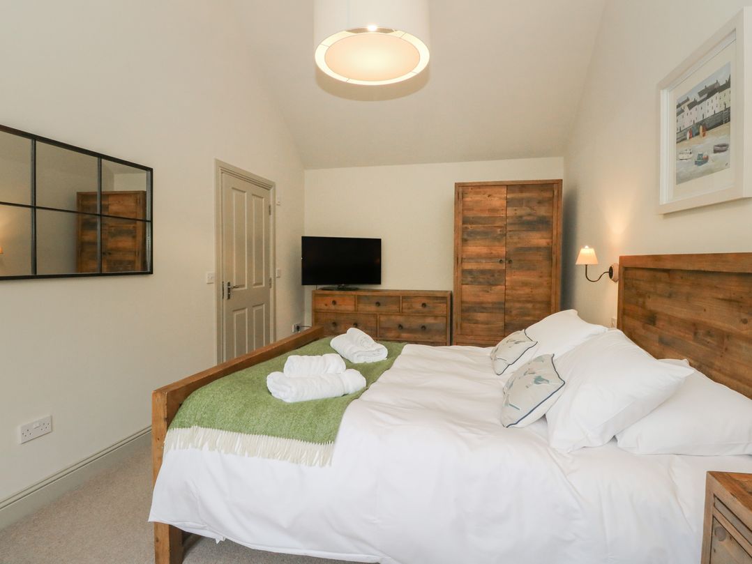 Riverbank Cottage