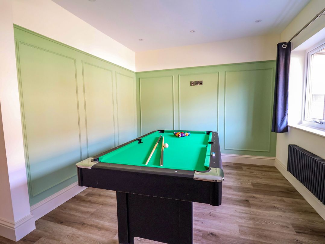 2 Rookery Close