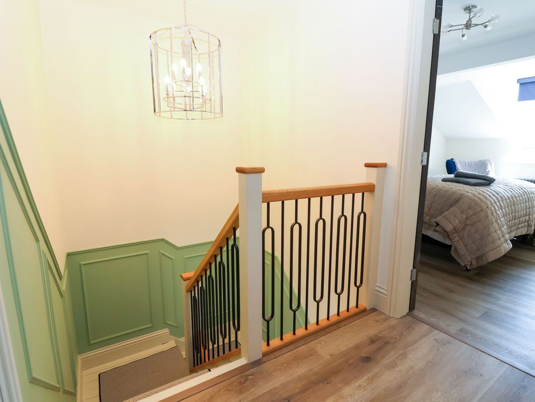 2 Rookery Close