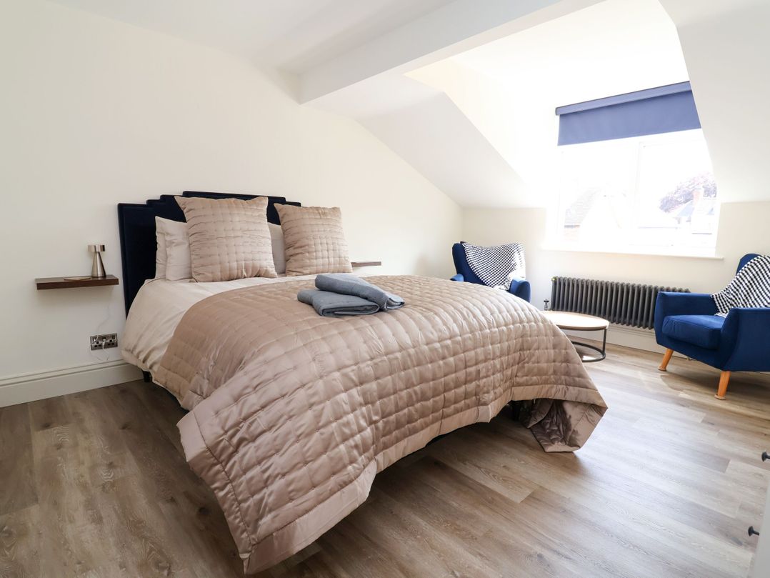 2 Rookery Close