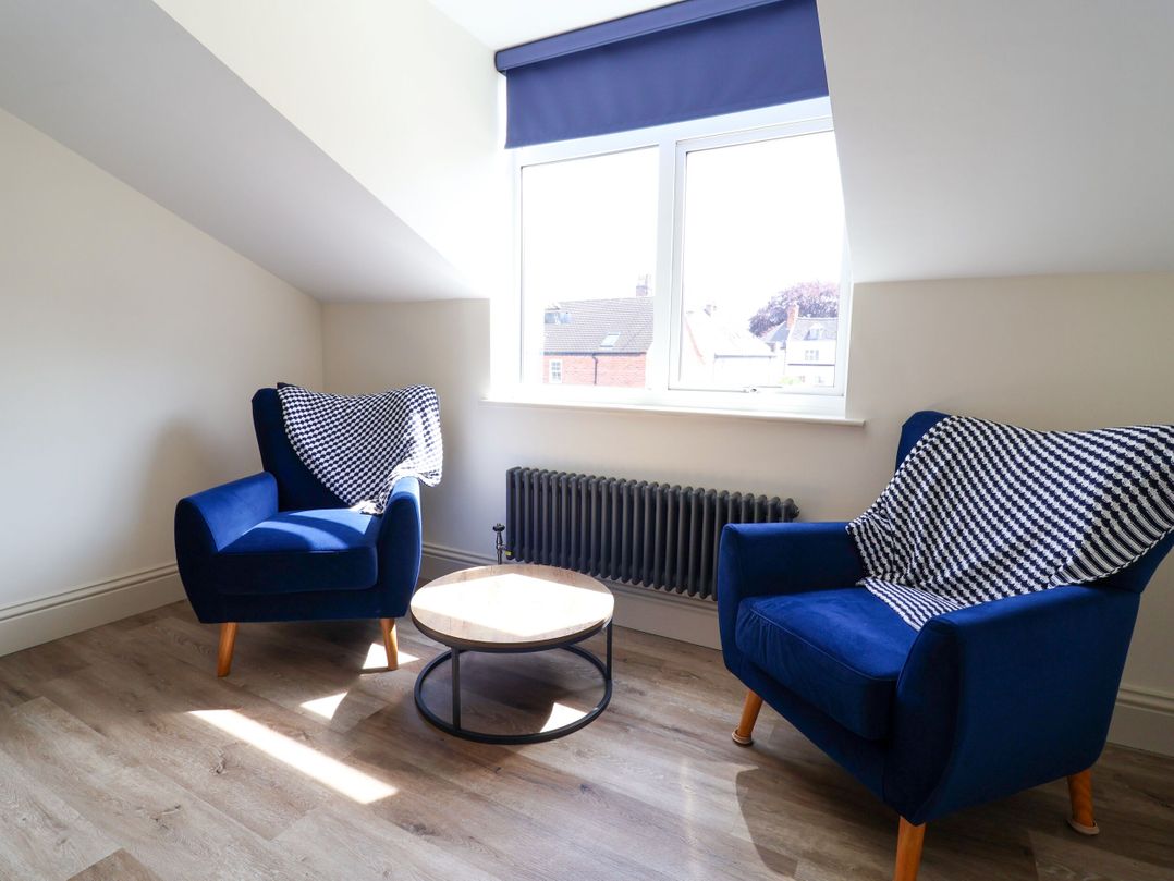 2 Rookery Close