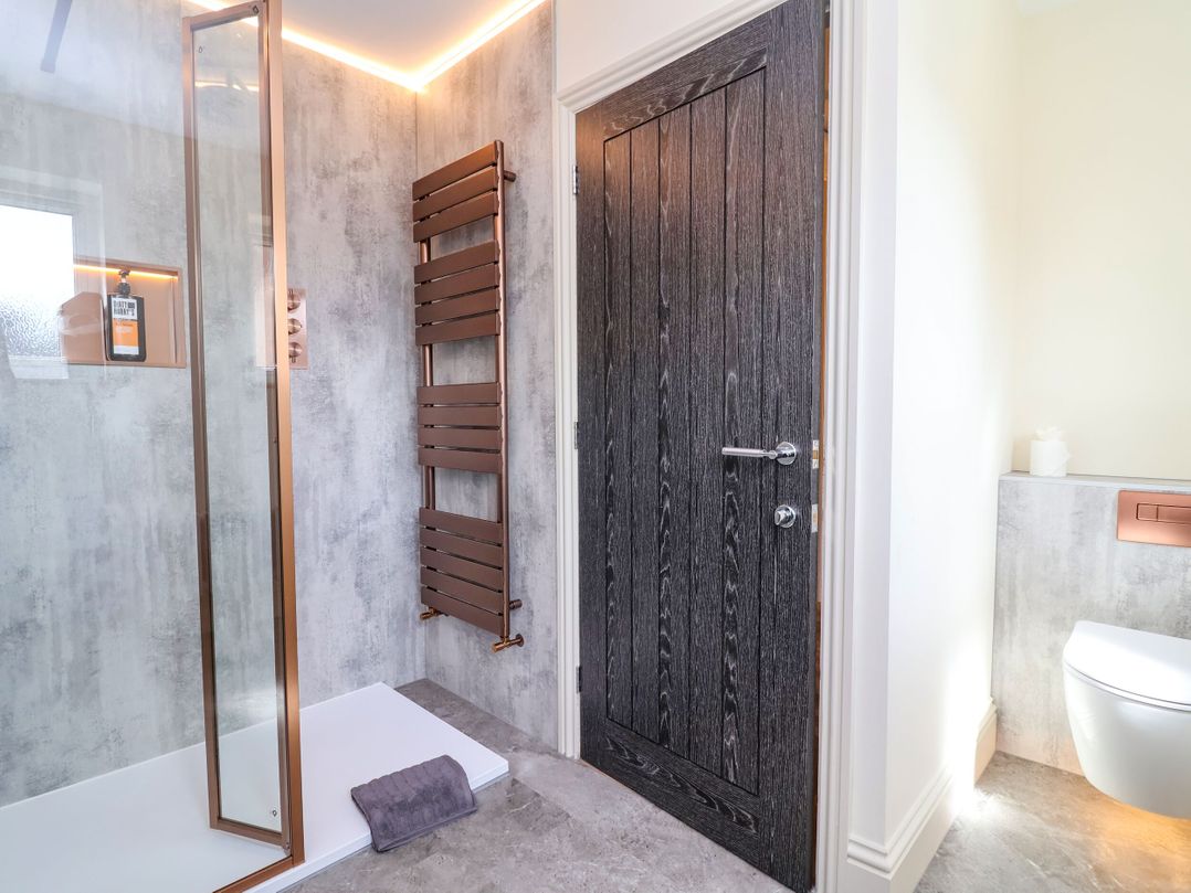 2 Rookery Close