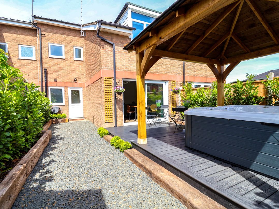 2 Rookery Close