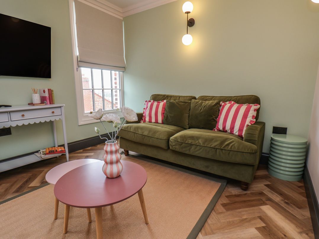 Apartment Green