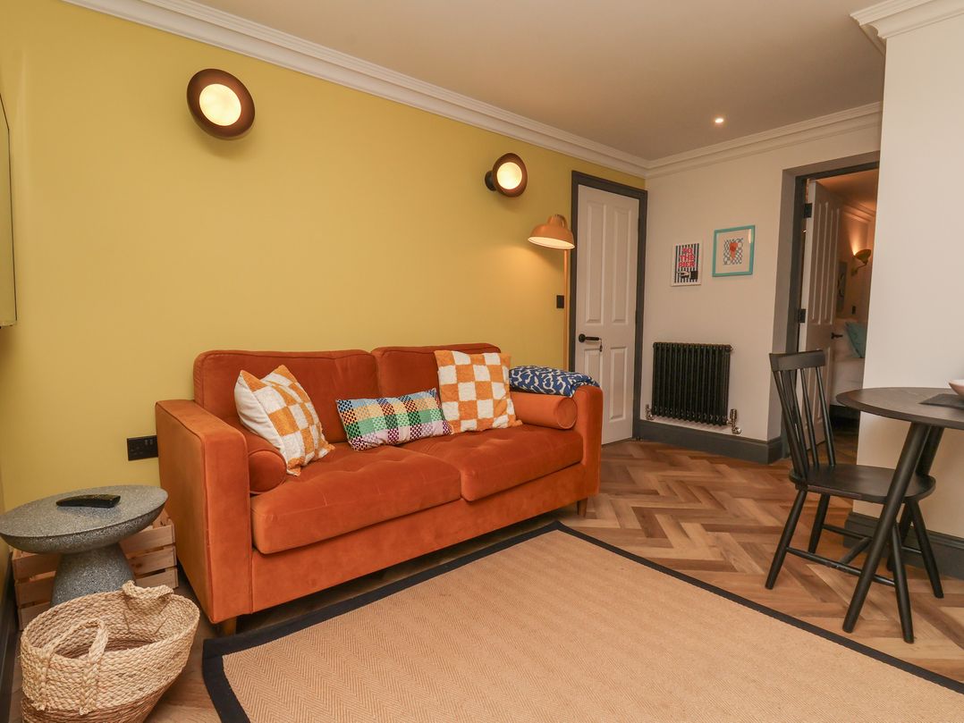 Apartment Yellow