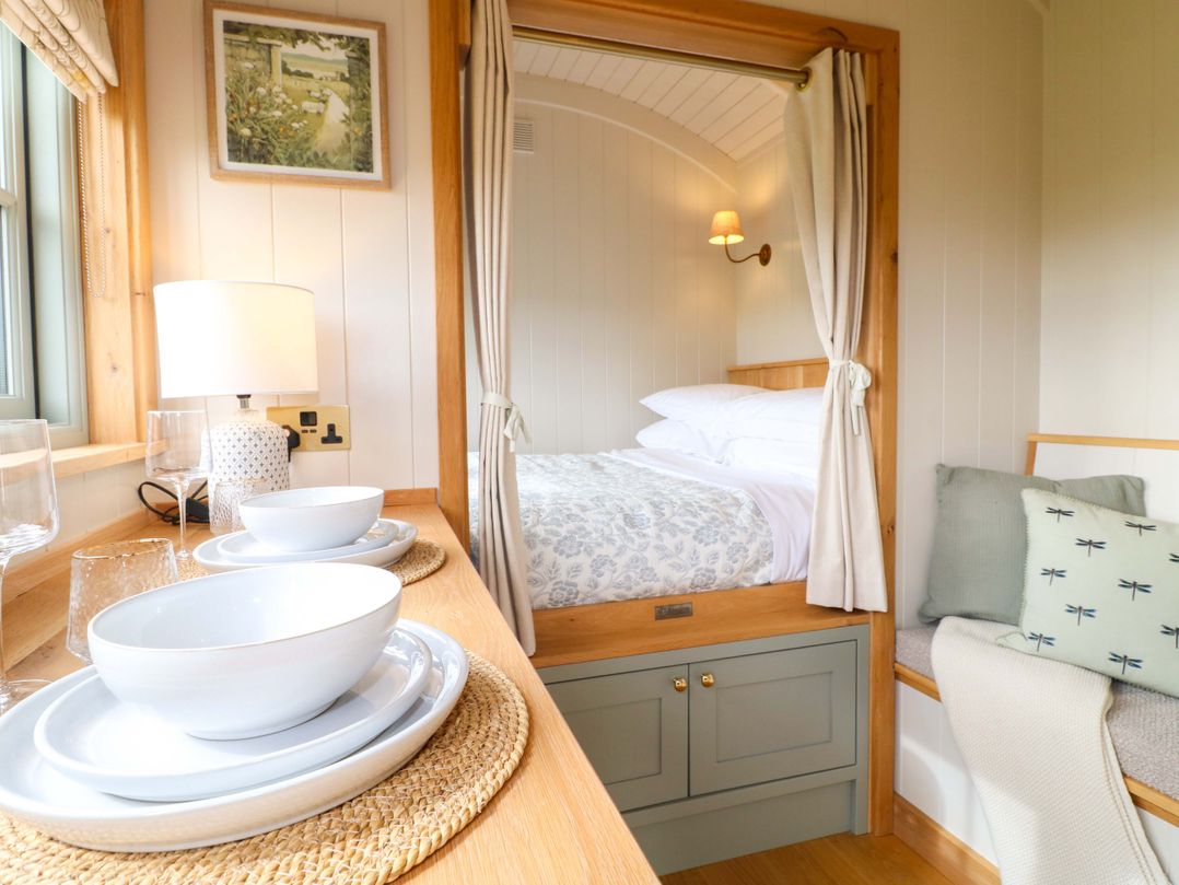 Meadow Shepherds Hut