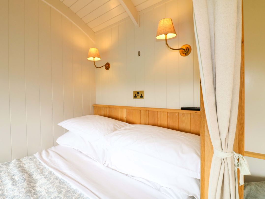 Meadow Shepherds Hut