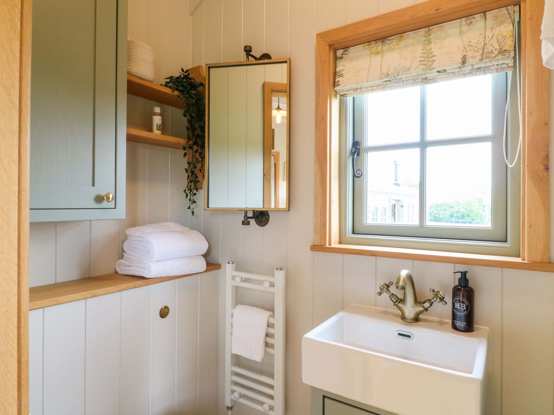 Meadow Shepherds Hut