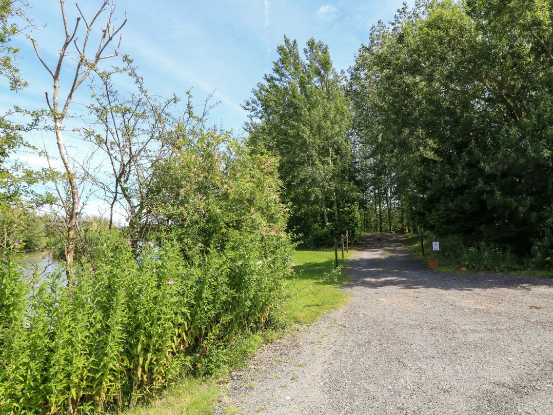 Moorhen Lodge