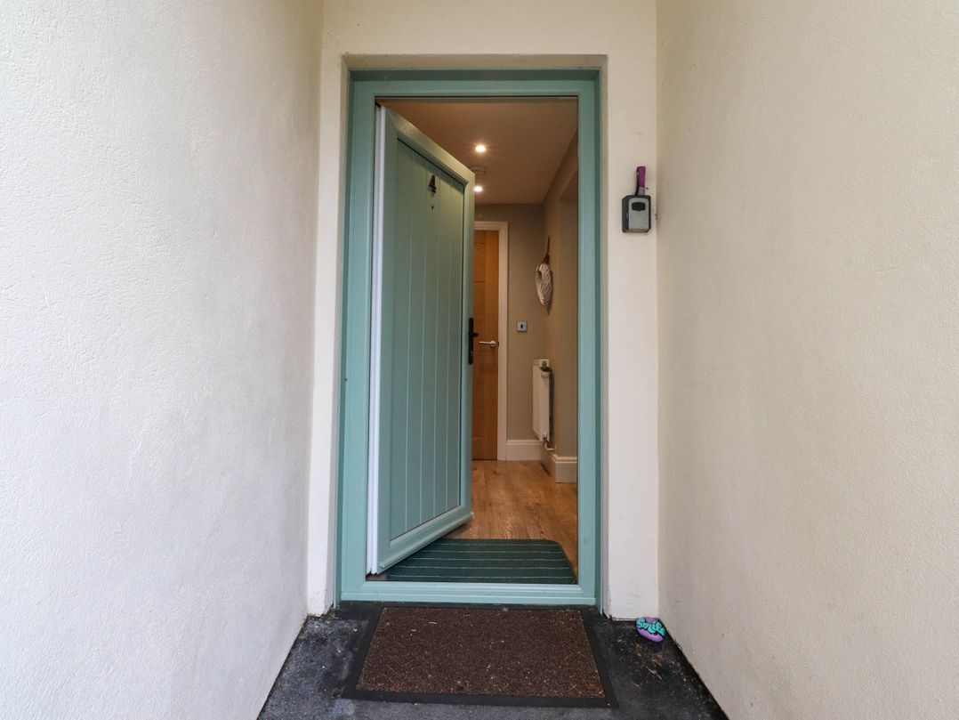 4 Church Hall Mews