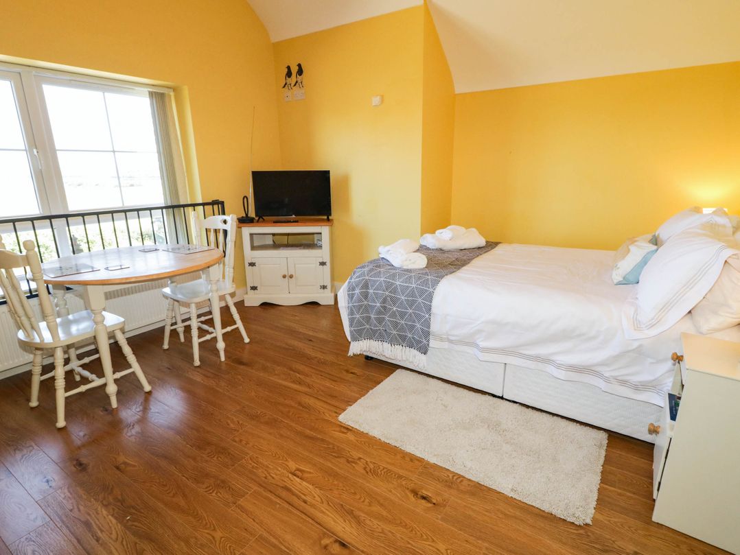 The Mummers Studio Apartment 1