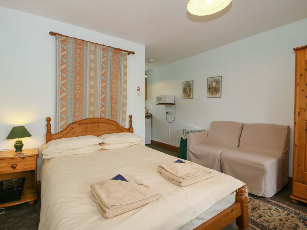 Apartment 4