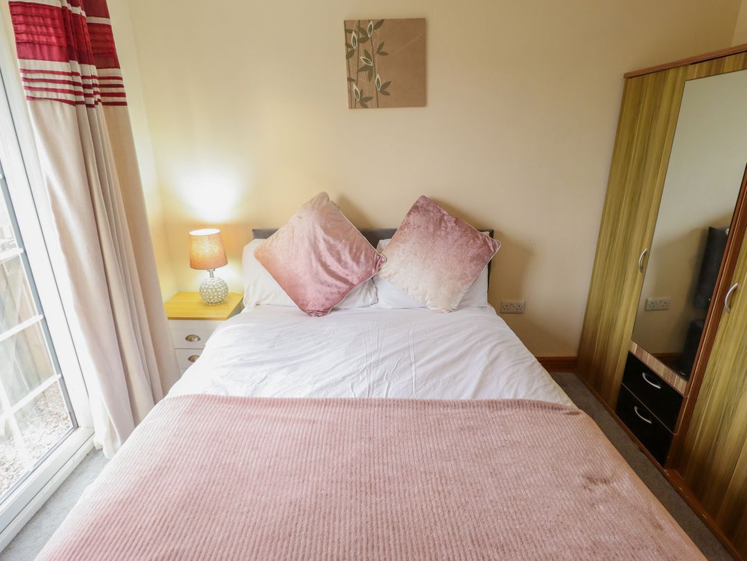 Holiday Cottage 2