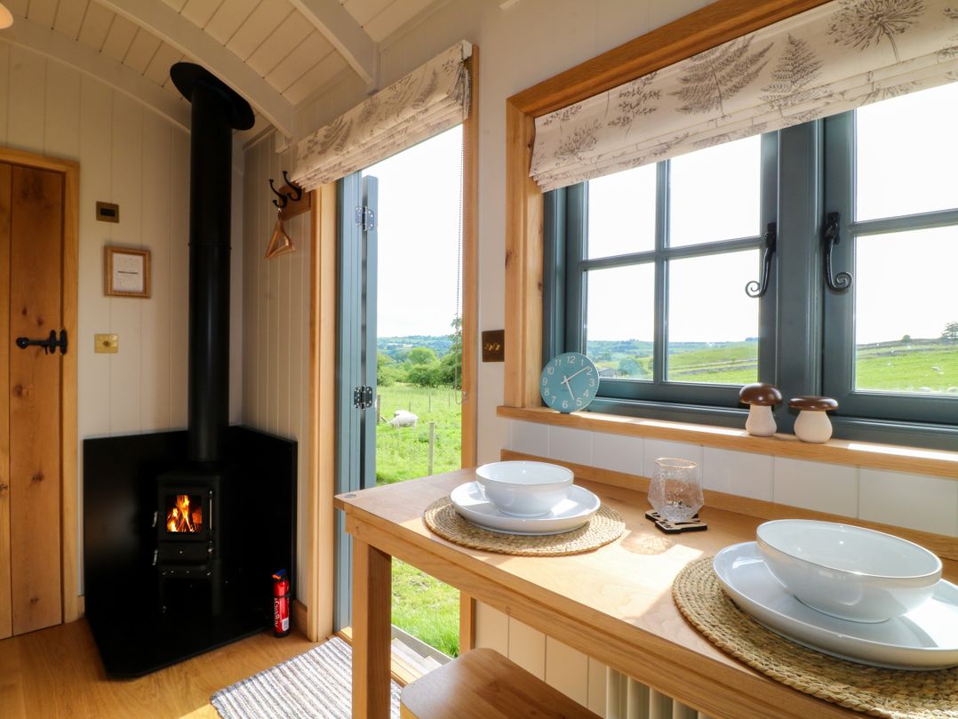 Fern Shepherds Hut