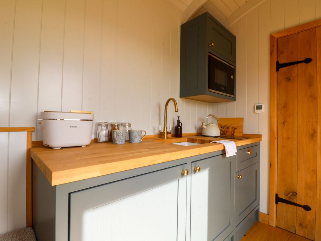 Fern Shepherds Hut