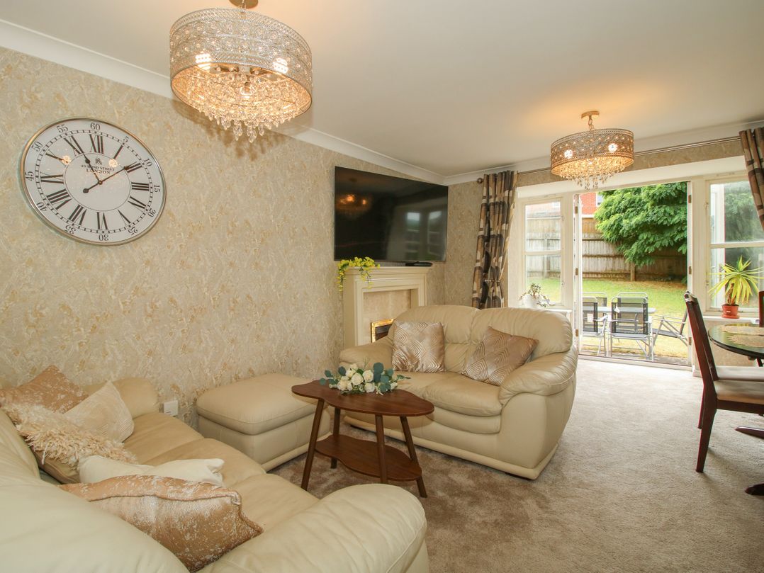 18 Hengrave Meadow